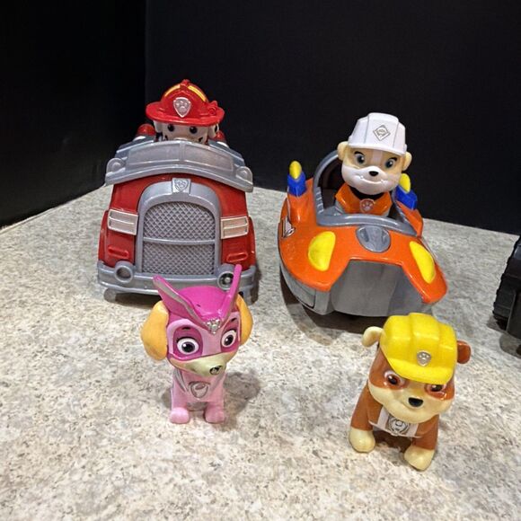 Paw Patrol Lot with 6 Figures - Ride and rescue police car, firetruck, & boat - Picture 2 of 3